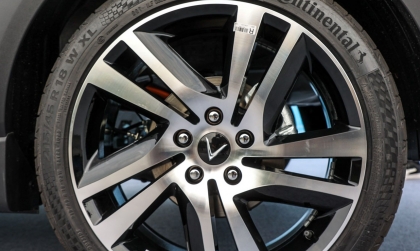 Lốp xe điện đắt như thế nào?